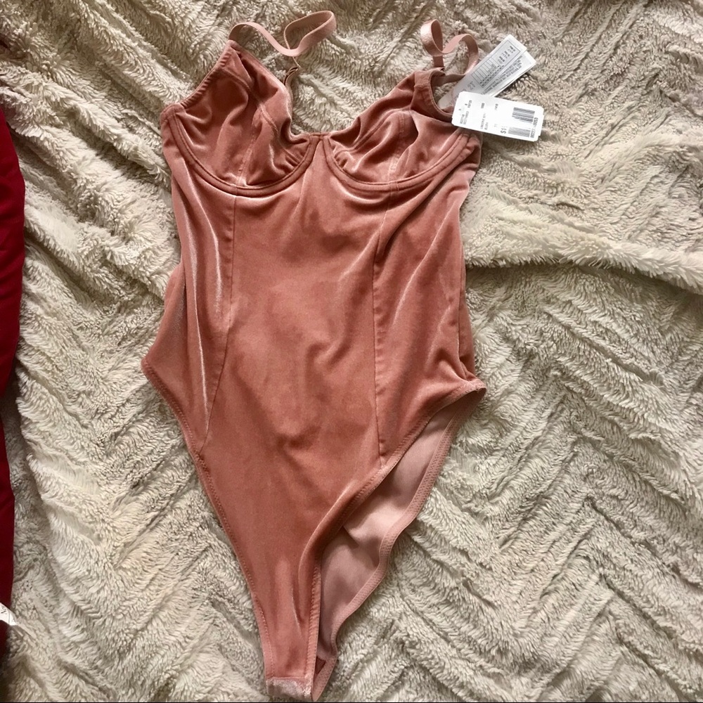 VELVET BODYSUIT